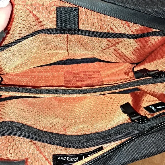 Alpaka Black Tech Case Crossbody - Picture 3 of 5